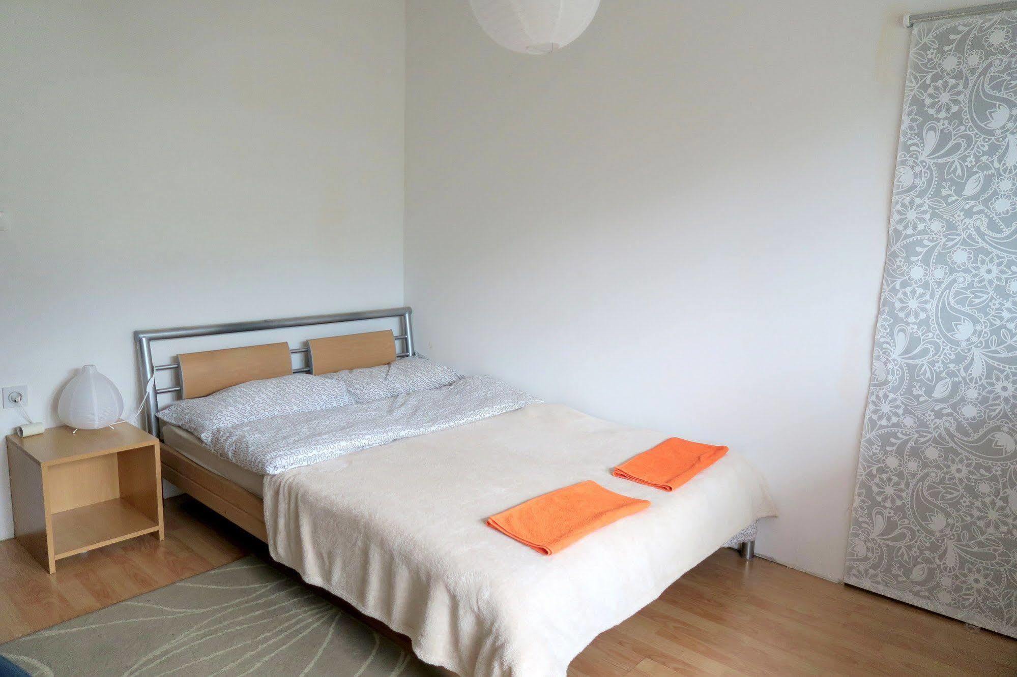 Budget Homestay Кобарид Экстерьер фото